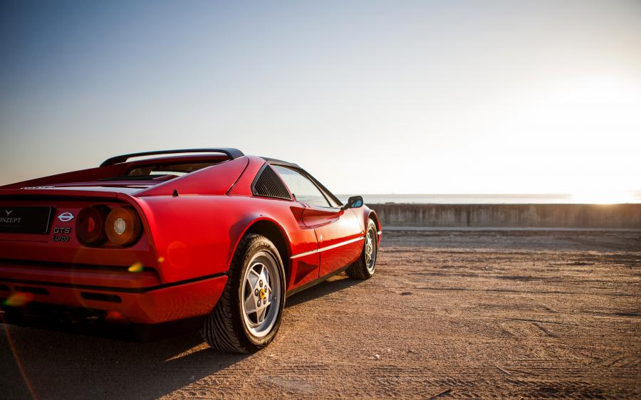  Ferrari GTS Turbo 1986 года  (фото 17 из 27)